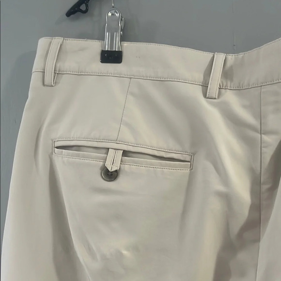 Cream Flat Front Tailored Shorts for Business Casual - Picture 5 of 6